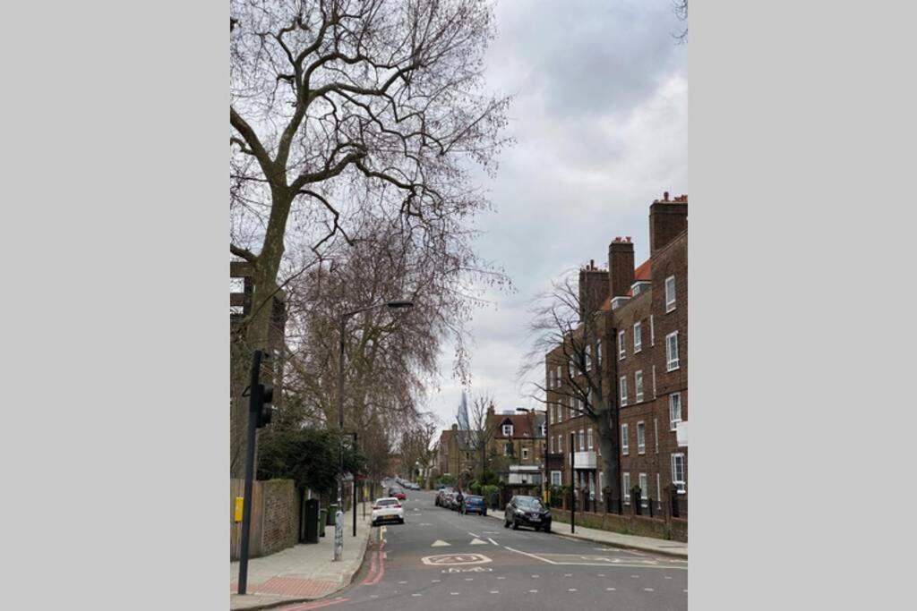 Two Bedroom Garden Flat In Zone 2 Londres Exterior foto